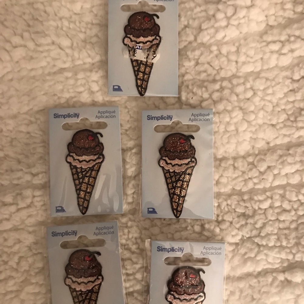 Simplicity Glitter Ice Cream Cone Appliqués in Brown and Gold